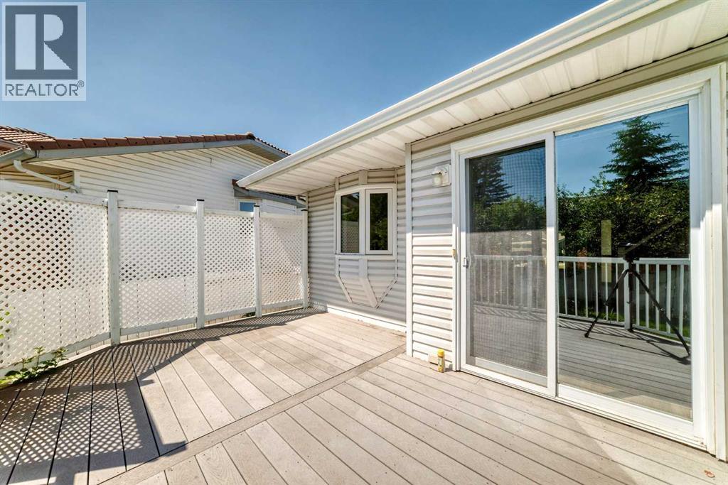 123 Wood Valley Drive Sw, Calgary, Alberta  T2W 5V6 - Photo 12 - A2328675