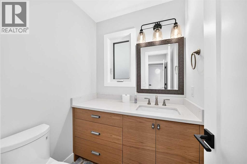 123 Wood Valley Drive Sw, Calgary, Alberta  T2W 5V6 - Photo 21 - A2328675