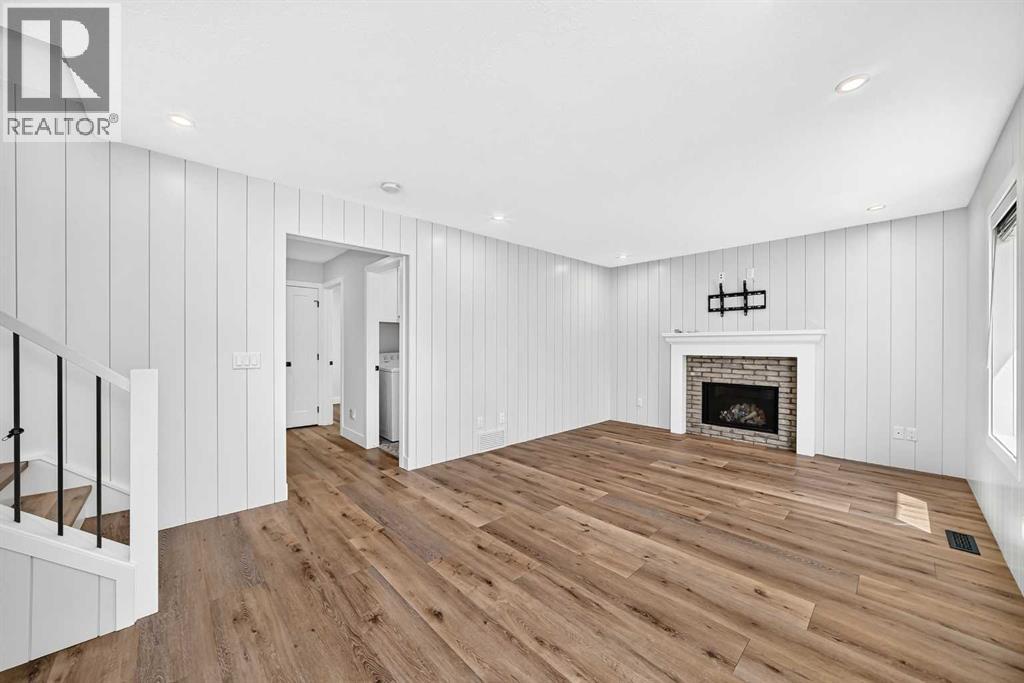123 Wood Valley Drive Sw, Calgary, Alberta  T2W 5V6 - Photo 17 - A2328675