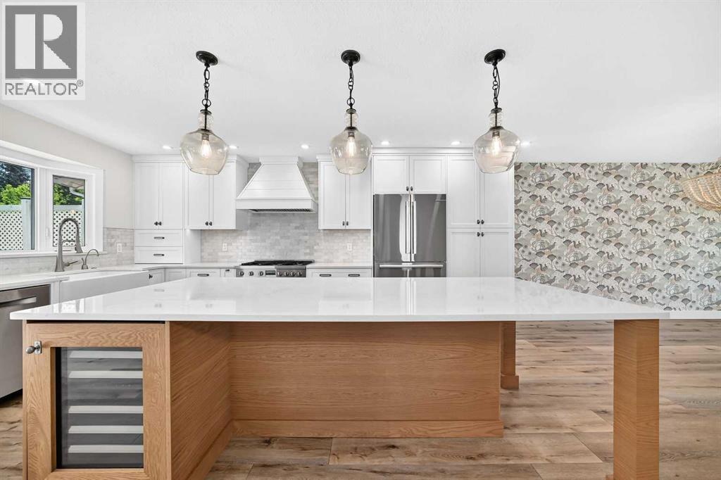 123 Wood Valley Drive Sw, Calgary, Alberta  T2W 5V6 - Photo 3 - A2328675