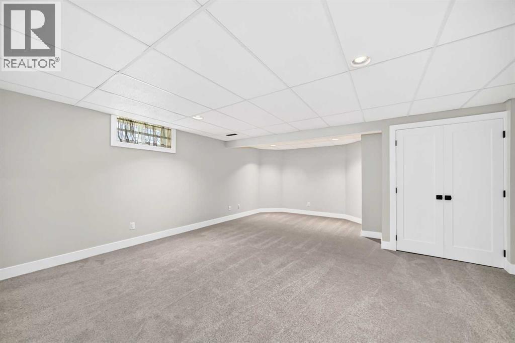 123 Wood Valley Drive Sw, Calgary, Alberta  T2W 5V6 - Photo 32 - A2328675