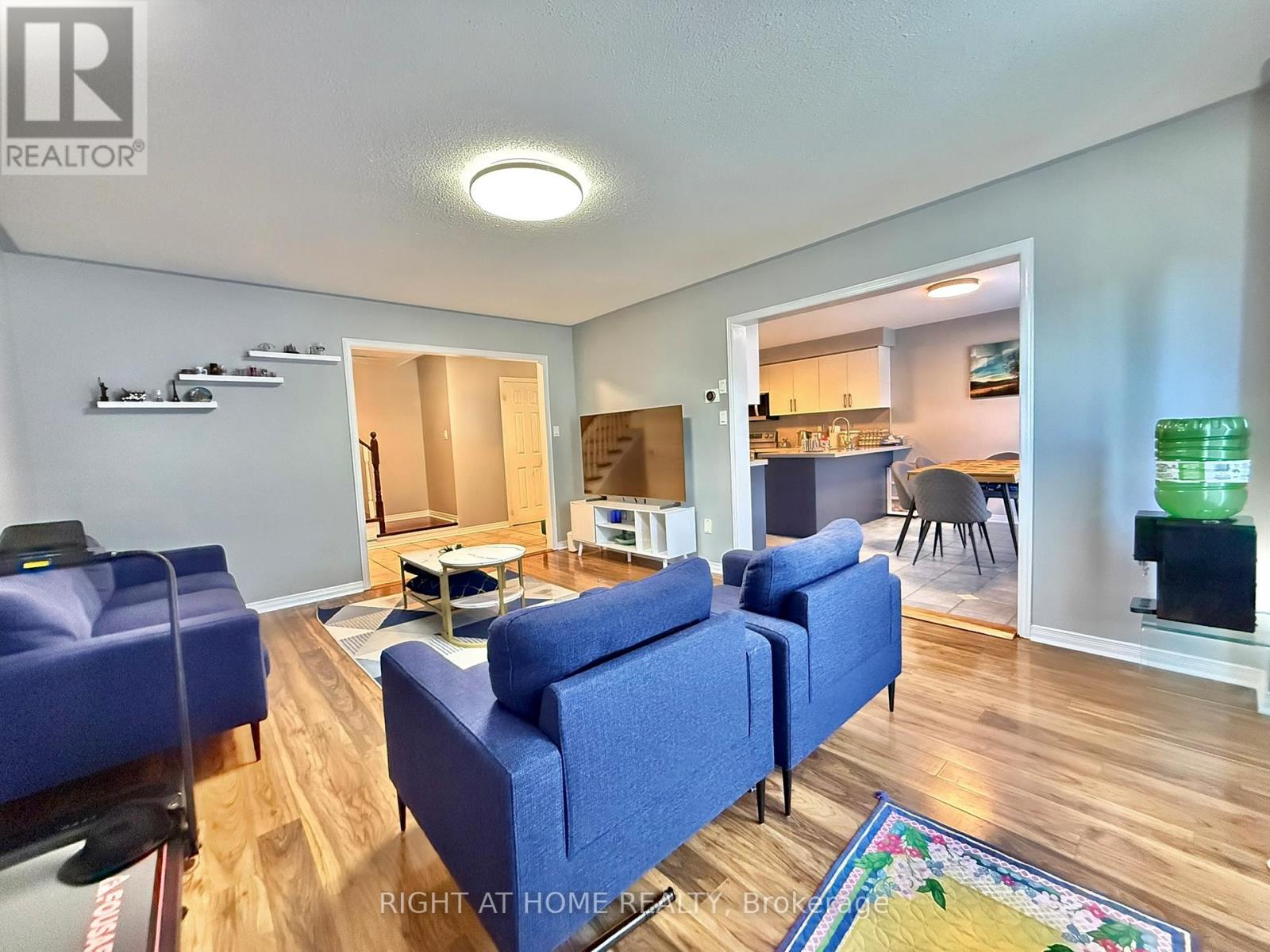 569 Walpole Crescent, Newmarket, Ontario L3X 2B5 - Photo 6 - N13477292