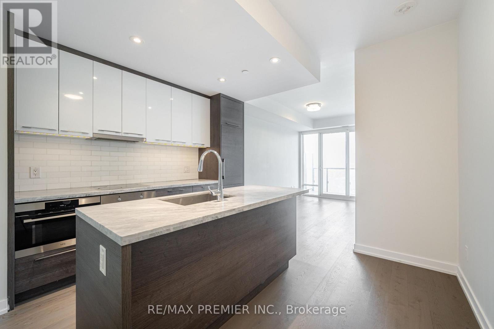 3201 - 488 University Avenue, Toronto, Ontario  M5G 0C1 - Photo 4 - C13564492