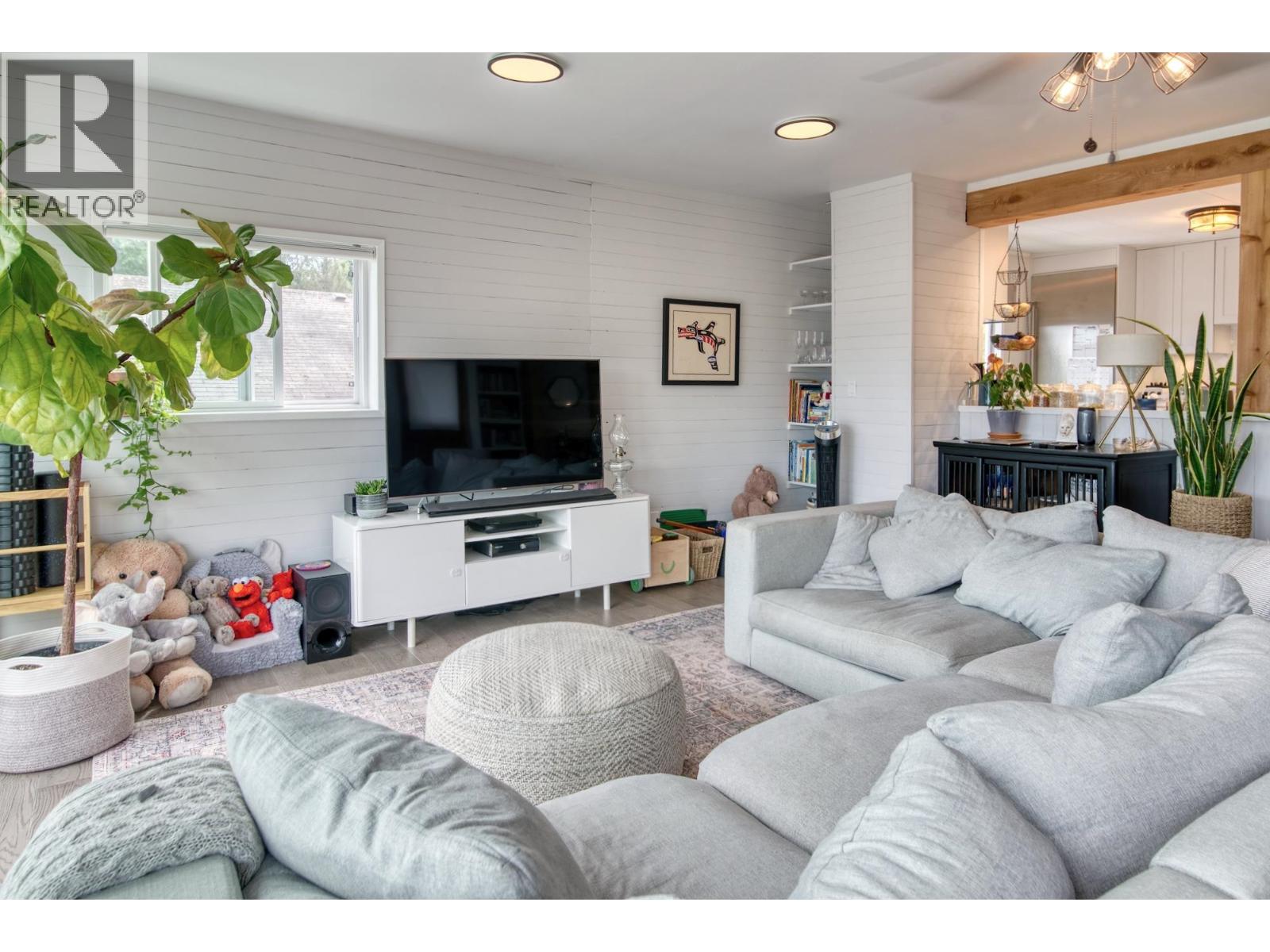 798 Fisher Road, Gibsons, British Columbia  V0N 1V1 - Photo 13 - R3146233