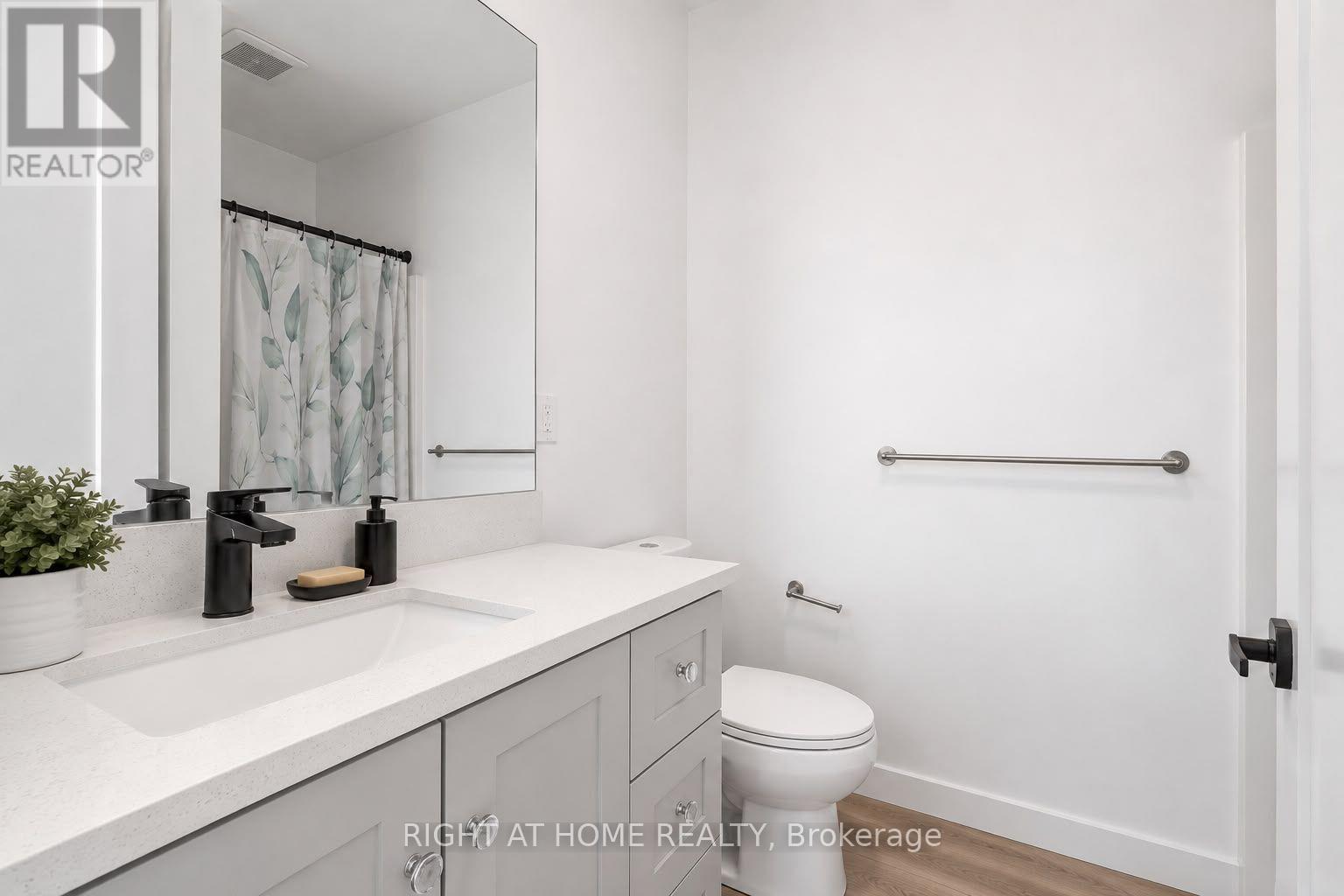 7 - 148 Glenlake Avenue, Toronto, Ontario  M6P 1E7 - Photo 6 - W13535990