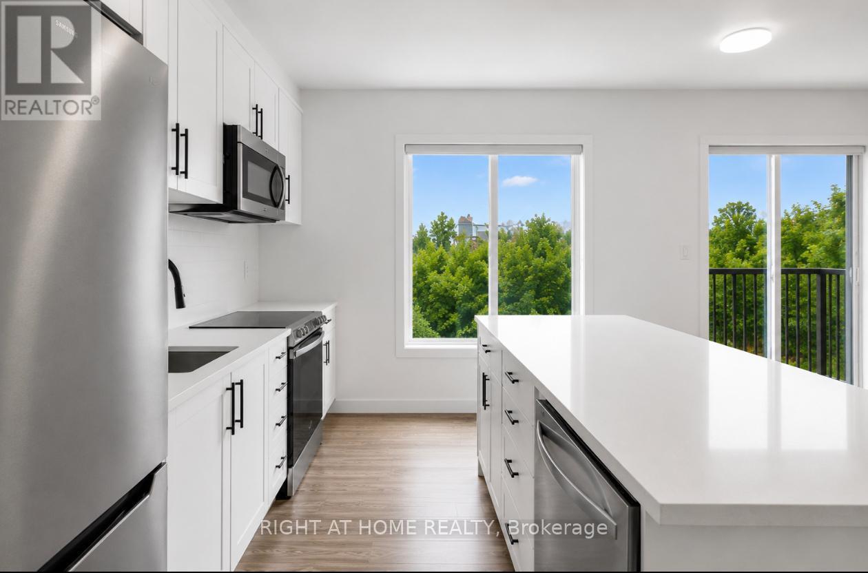 7 - 148 Glenlake Avenue, Toronto, Ontario  M6P 1E7 - Photo 3 - W13535990