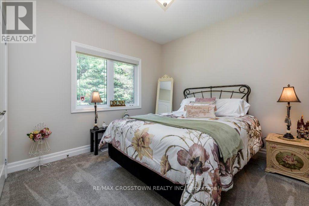 5 Pine Hill Drive, Springwater, Ontario  L0L 2K0 - Photo 19 - S13564566