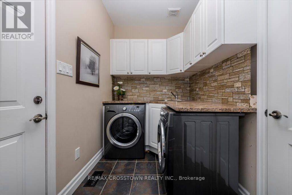 5 Pine Hill Drive, Springwater, Ontario  L0L 2K0 - Photo 22 - S13564566