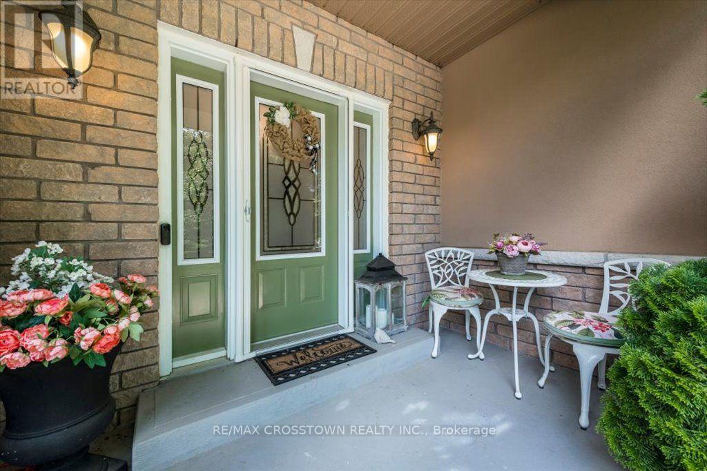 5 Pine Hill Drive, Springwater, Ontario  L0L 2K0 - Photo 3 - S13564566