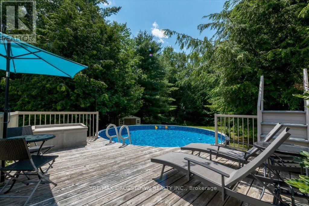 5 Pine Hill Drive, Springwater, Ontario  L0L 2K0 - Photo 33 - S13564566