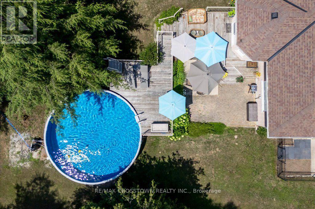 5 Pine Hill Drive, Springwater, Ontario  L0L 2K0 - Photo 34 - S13564566