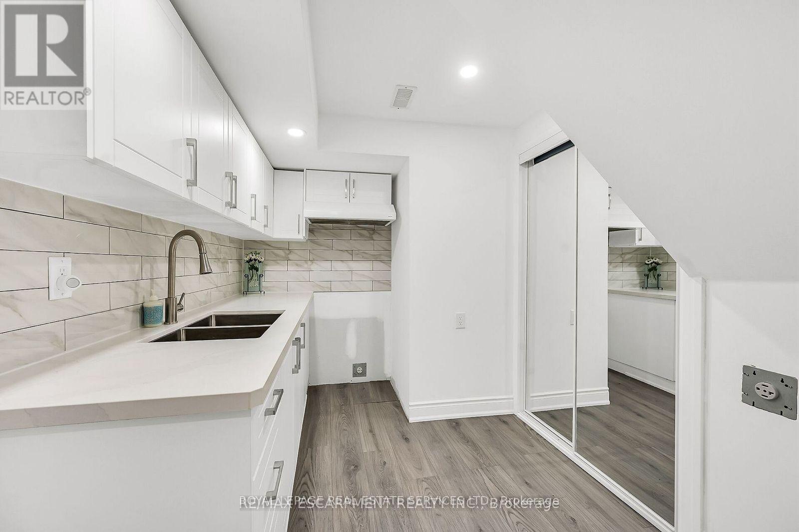 328 Bedrock Drive, Hamilton, Ontario  L8J 0M3 - Photo 6 - X13564568