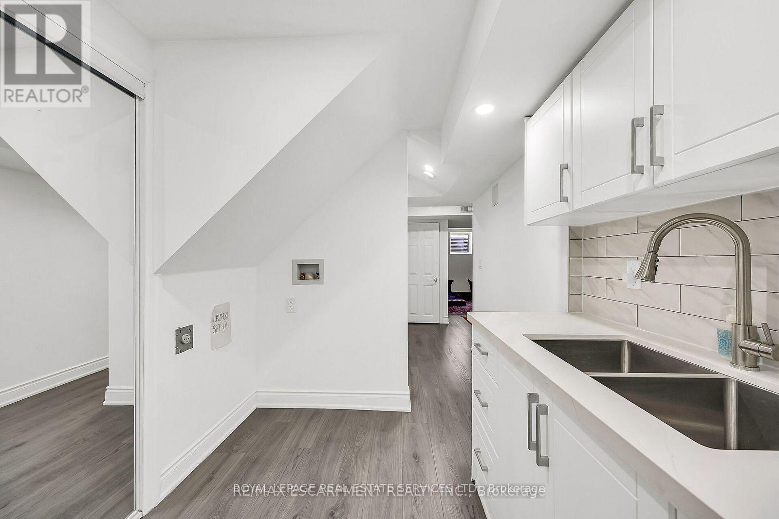 328 Bedrock Drive, Hamilton, Ontario  L8J 0M3 - Photo 7 - X13564568