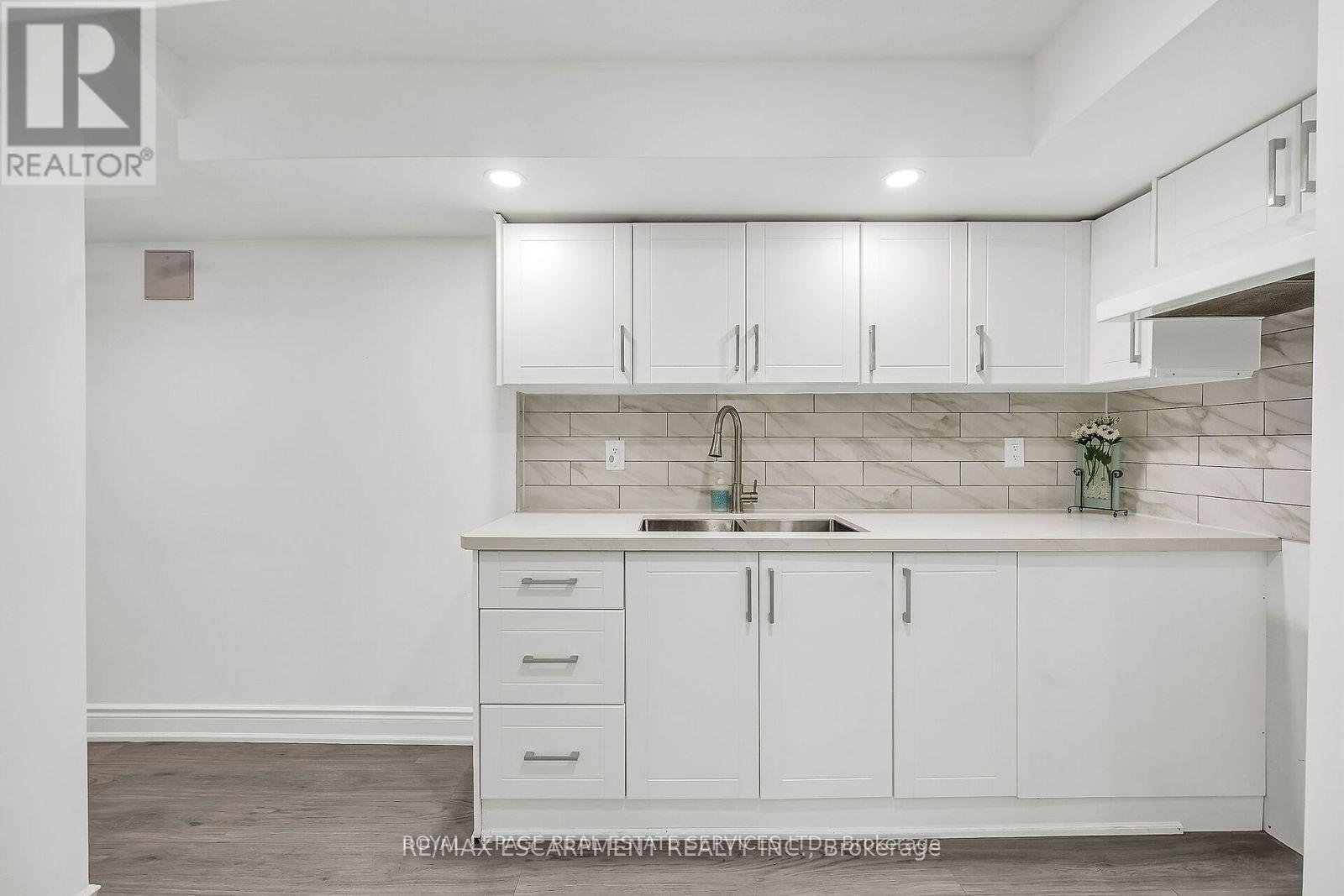 328 Bedrock Drive, Hamilton, Ontario  L8J 0M3 - Photo 8 - X13564568