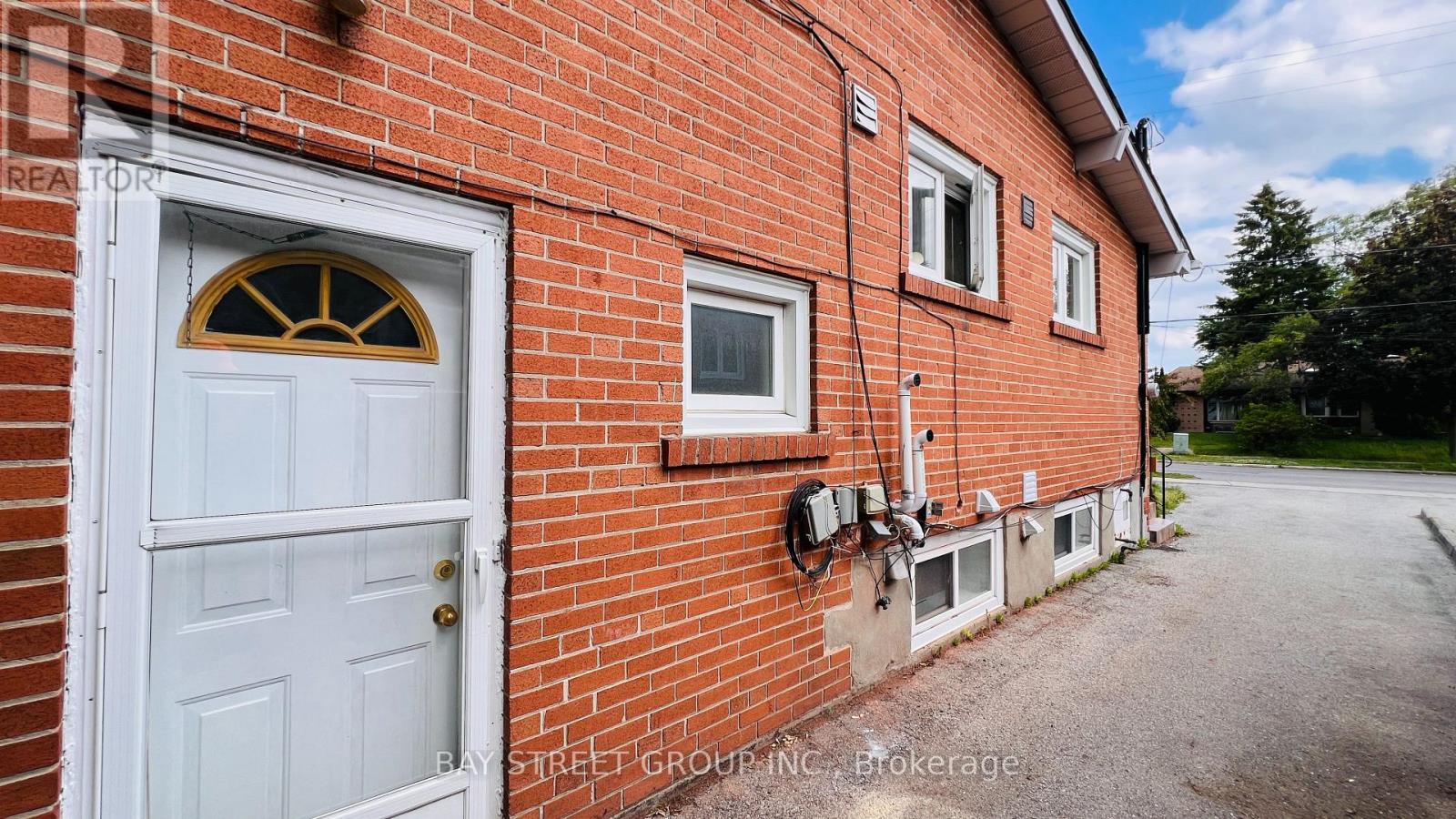 Ground & Lower - 147 Roywood Drive, Toronto, Ontario  M3A 2E3 - Photo 5 - C13564586