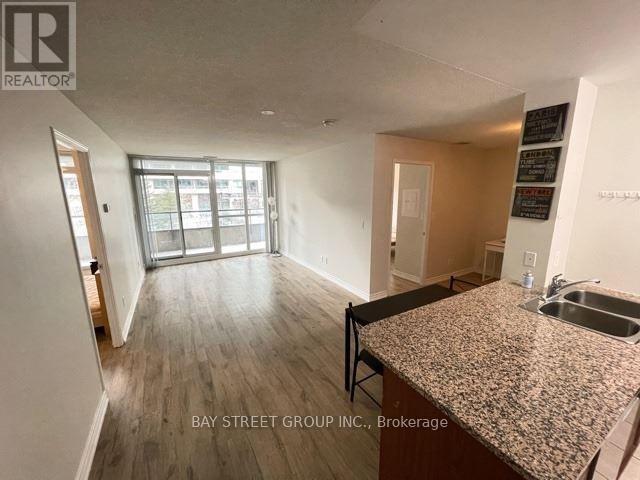 217 - 35 Hollywood Avenue, Toronto, Ontario  M2N 0A9 - Photo 2 - C13564614