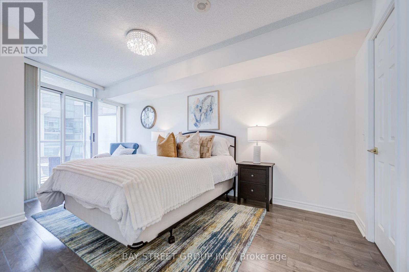 1811 - 30 Grand Trunk Crescent, Toronto, Ontario  M5J 3A4 - Photo 17 - C13564616