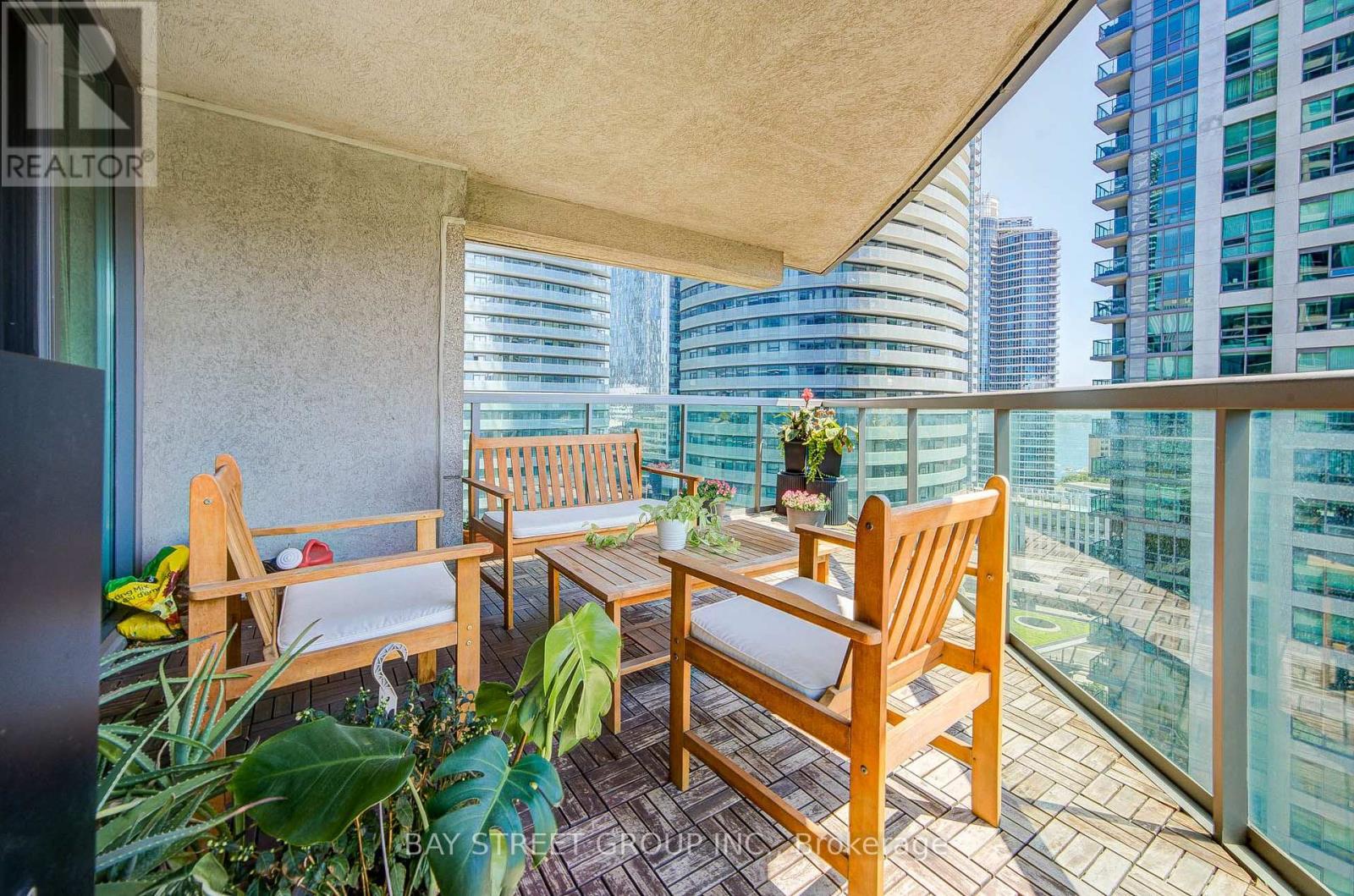 1811 - 30 Grand Trunk Crescent, Toronto, Ontario  M5J 3A4 - Photo 29 - C13564616