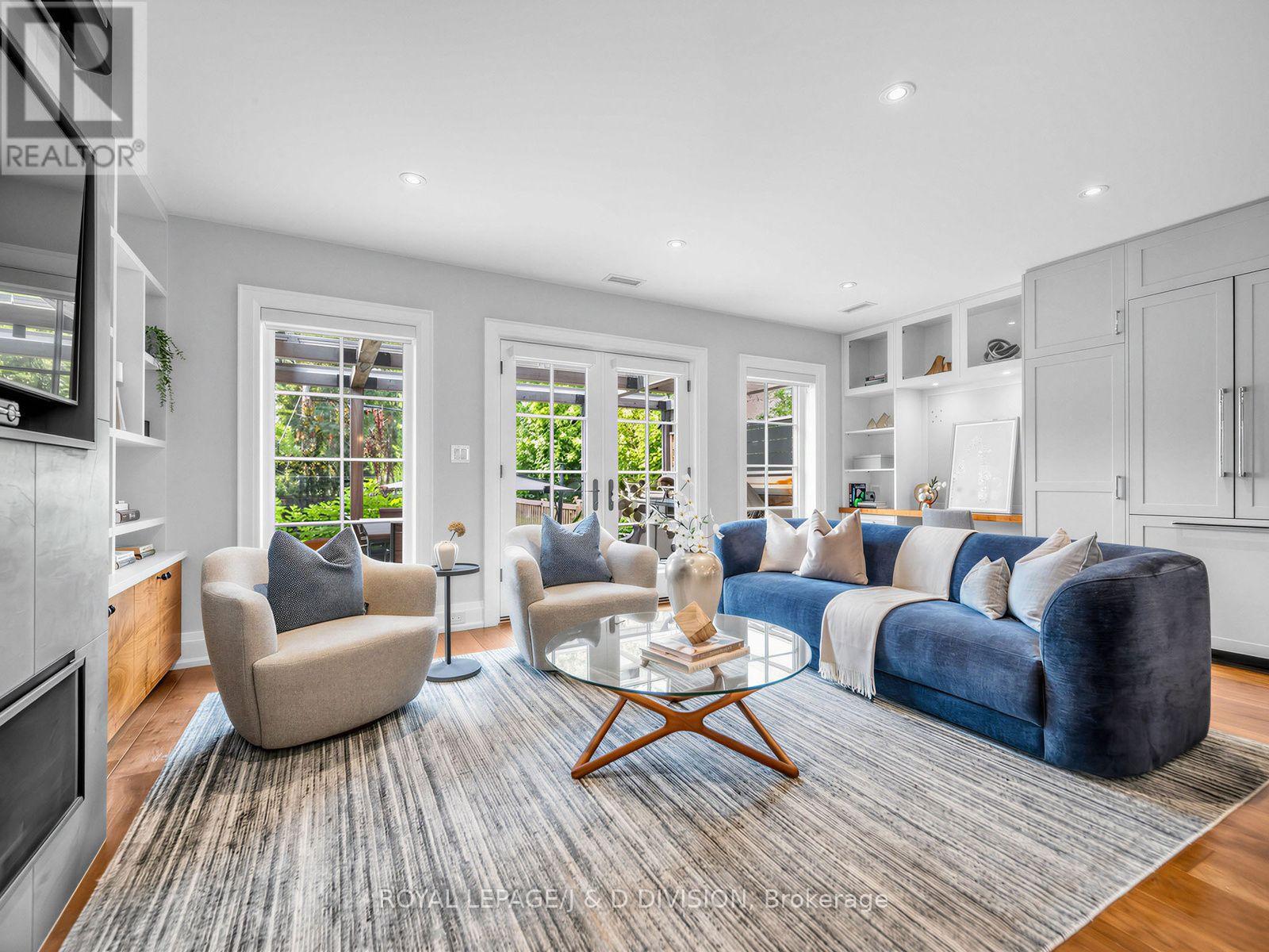 146 Glenvale Boulevard, Toronto, Ontario  M4G 2W3 - Photo 10 - C13564626