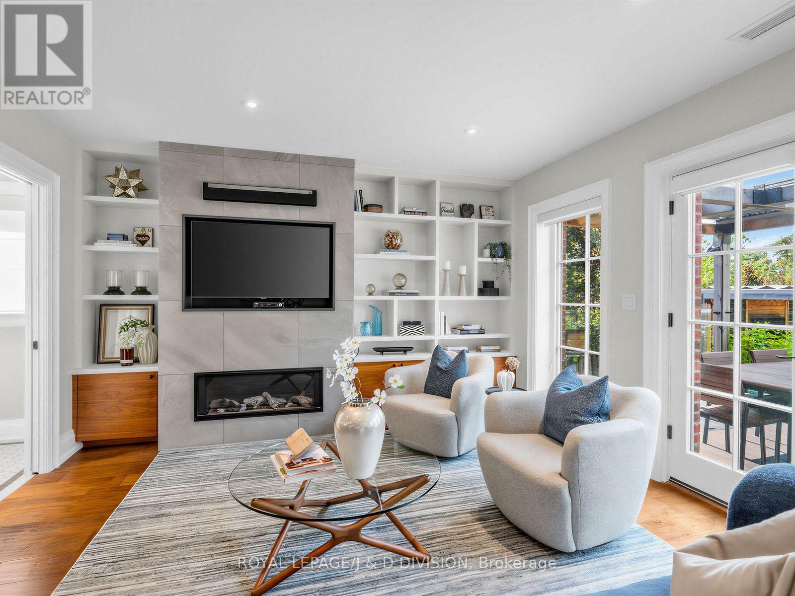 146 Glenvale Boulevard, Toronto, Ontario  M4G 2W3 - Photo 11 - C13564626