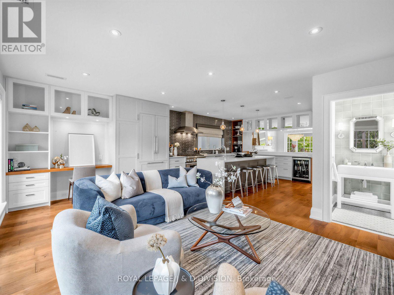 146 Glenvale Boulevard, Toronto, Ontario  M4G 2W3 - Photo 13 - C13564626