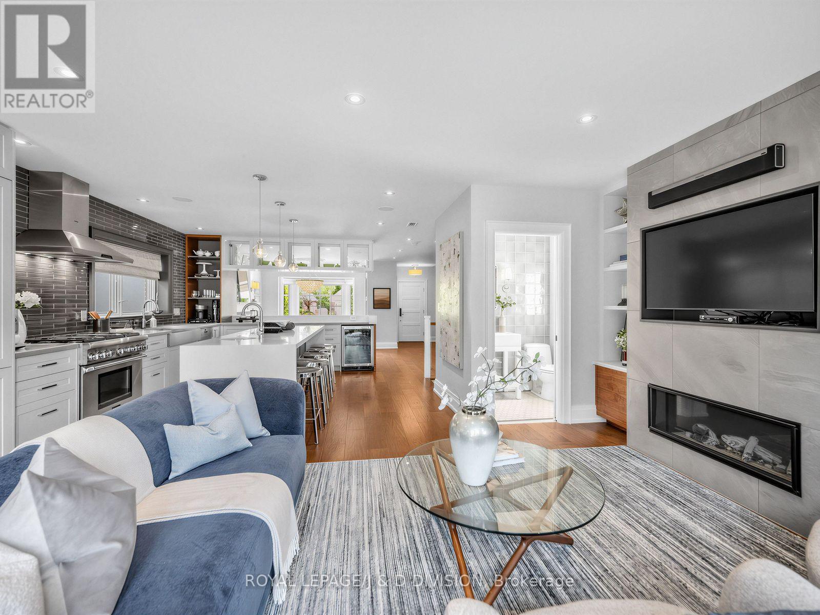 146 Glenvale Boulevard, Toronto, Ontario  M4G 2W3 - Photo 14 - C13564626