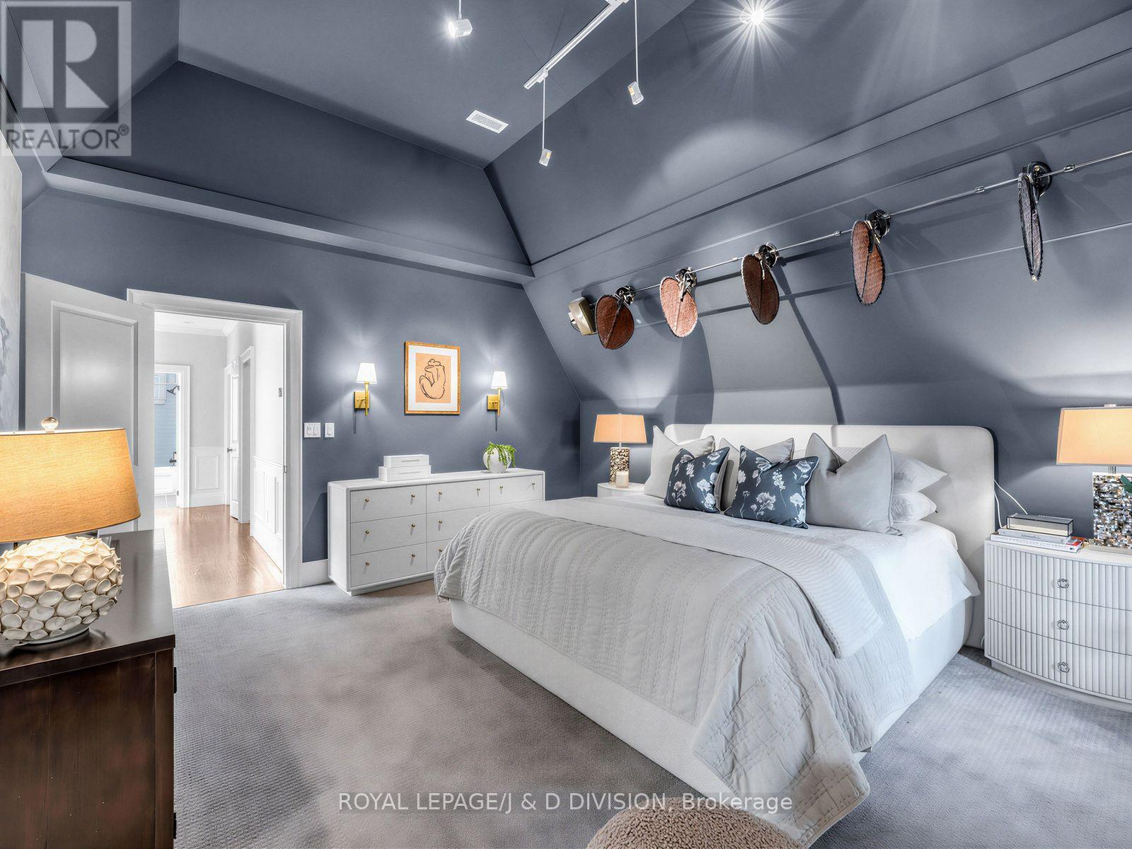 146 Glenvale Boulevard, Toronto, Ontario  M4G 2W3 - Photo 19 - C13564626