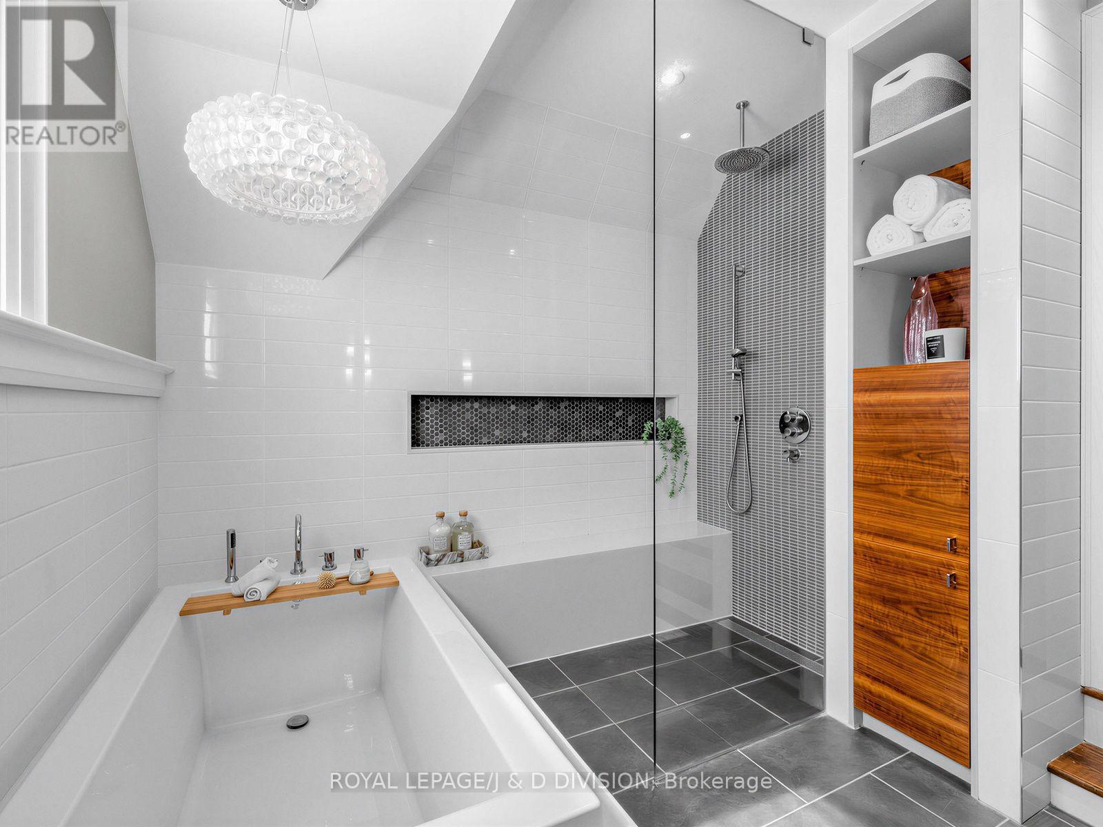 146 Glenvale Boulevard, Toronto, Ontario  M4G 2W3 - Photo 21 - C13564626