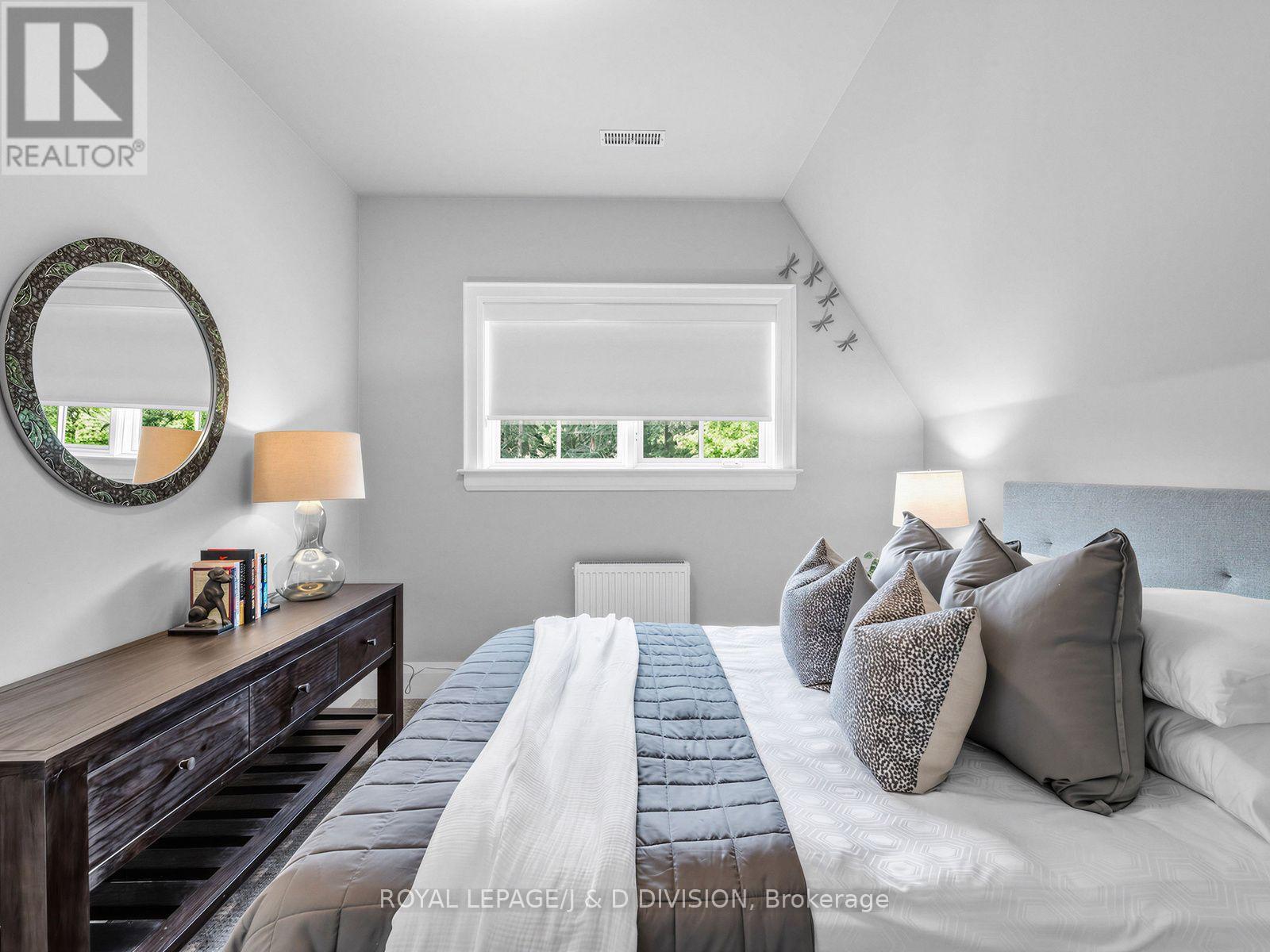 146 Glenvale Boulevard, Toronto, Ontario  M4G 2W3 - Photo 22 - C13564626