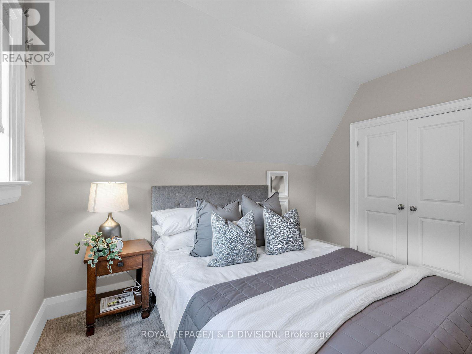 146 Glenvale Boulevard, Toronto, Ontario  M4G 2W3 - Photo 23 - C13564626