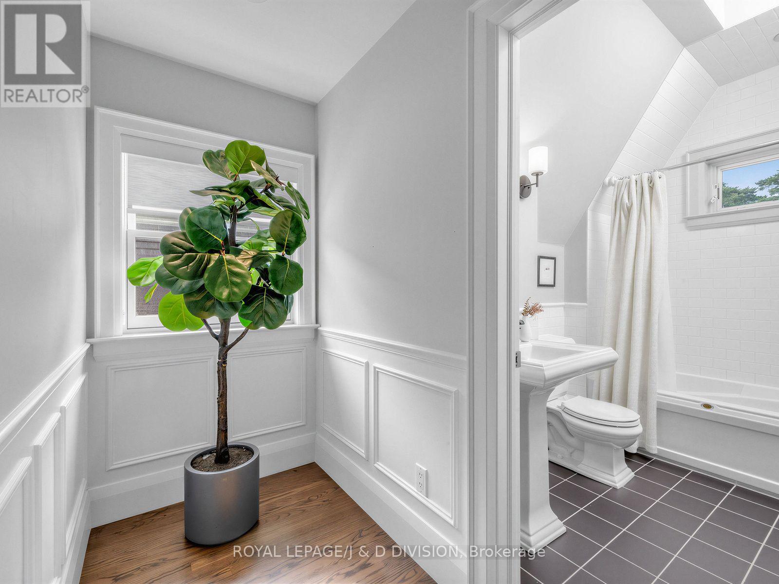 146 Glenvale Boulevard, Toronto, Ontario  M4G 2W3 - Photo 27 - C13564626
