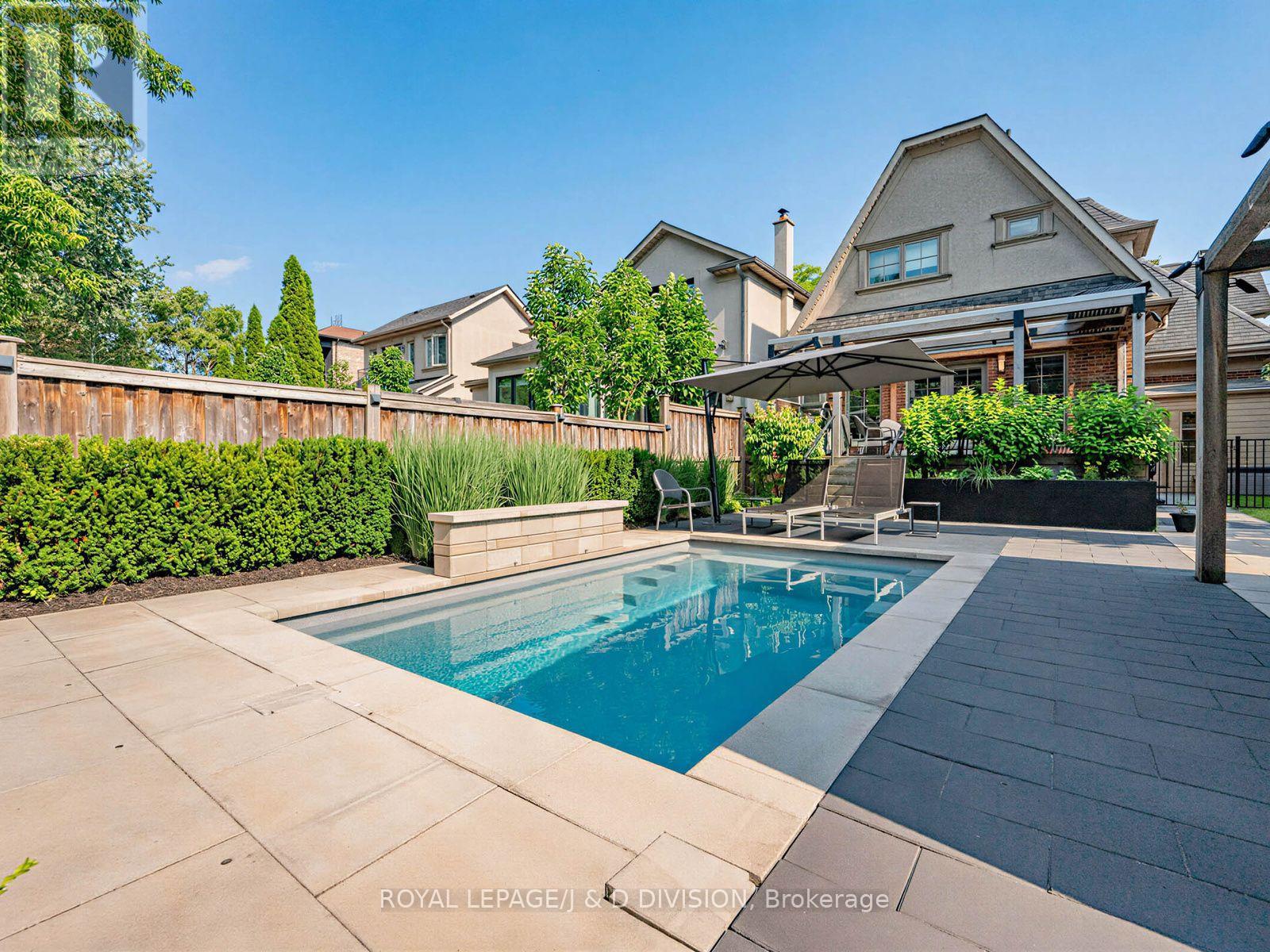 146 Glenvale Boulevard, Toronto, Ontario  M4G 2W3 - Photo 37 - C13564626