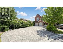 109 HERITAGE HOLLOW ESTA STREET, Richmond Hill, Ontario