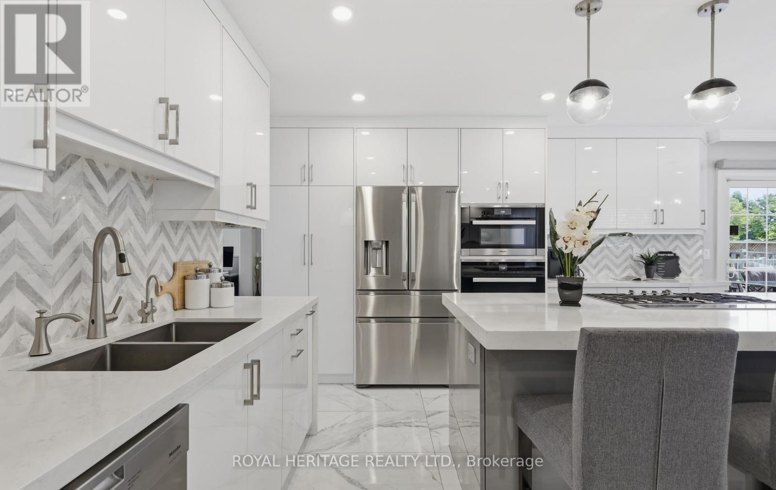7 Kimbark Crescent, Markham, Ontario  L3R 8P7 - Photo 15 - N13564606