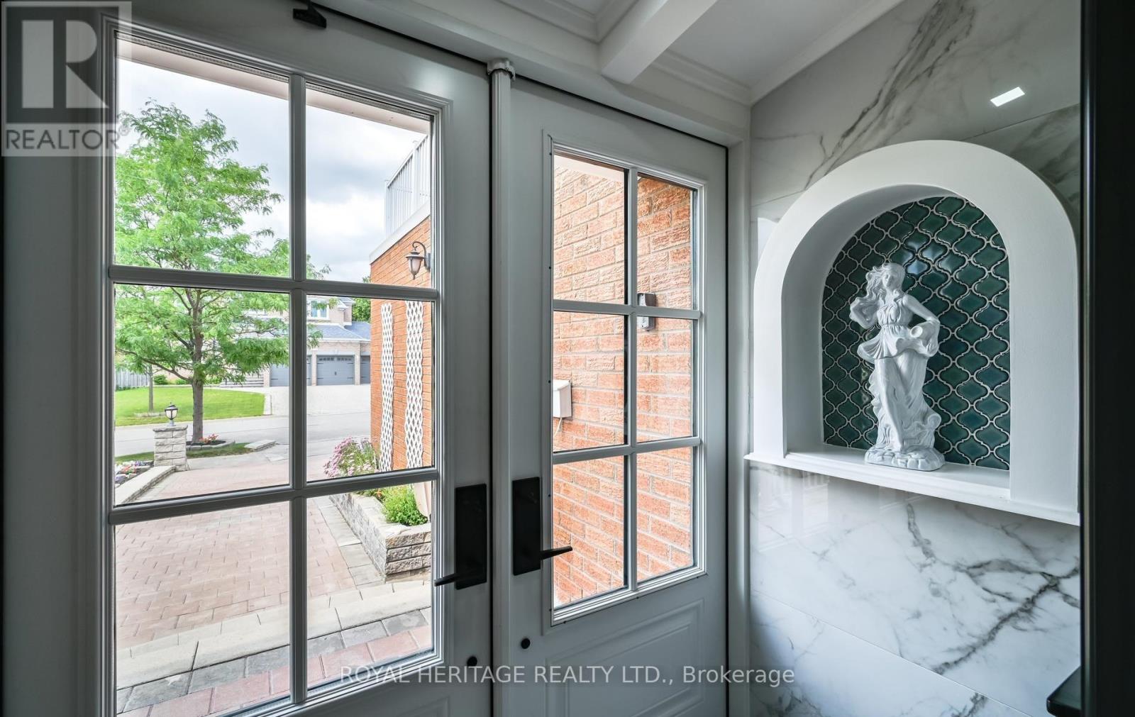 7 Kimbark Crescent, Markham, Ontario  L3R 8P7 - Photo 4 - N13564606