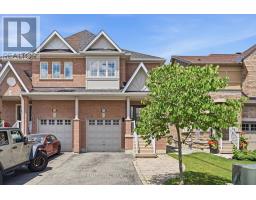 68 OLD ORCHARD CRESCENT, Richmond Hill, Ontario