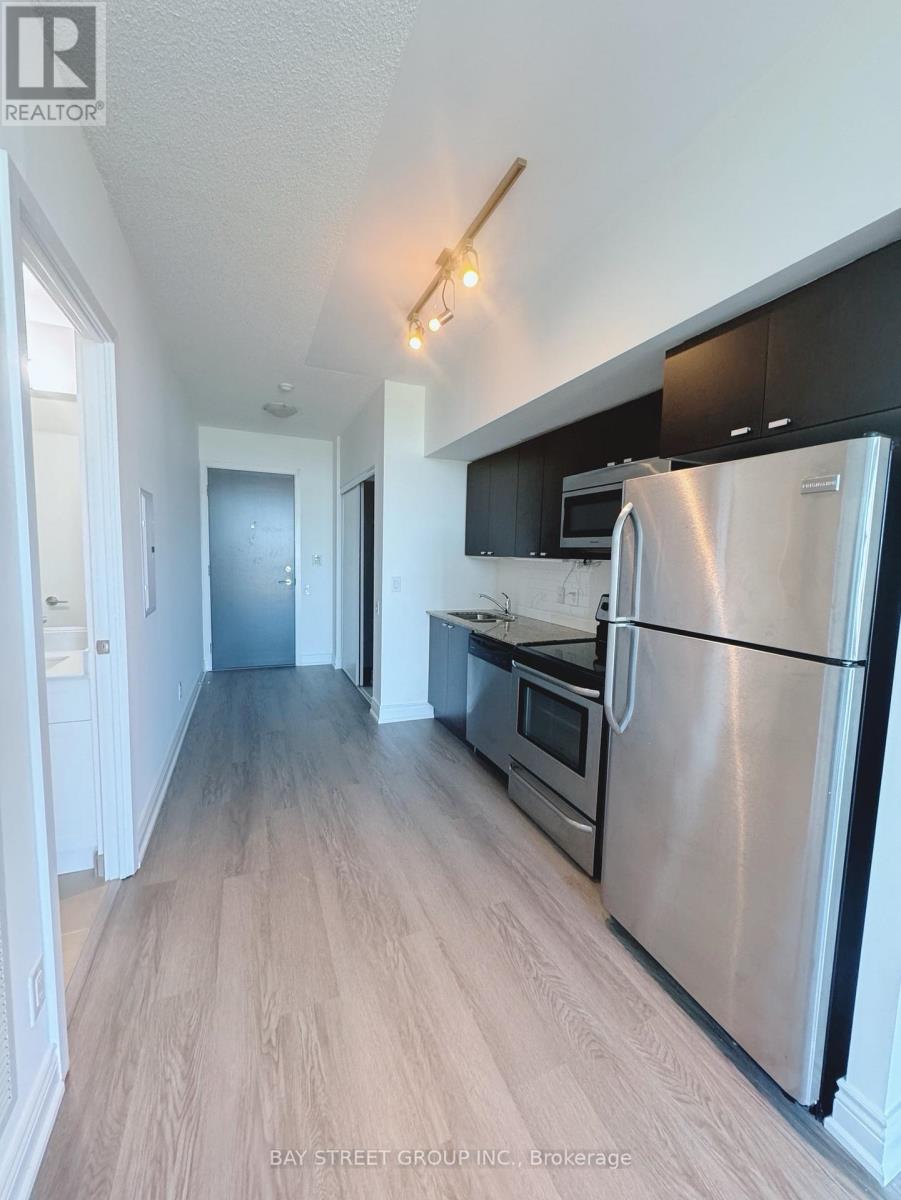 1008 - 105 The Queensway, Toronto, Ontario  M6S 2A2 - Photo 16 - W13564592