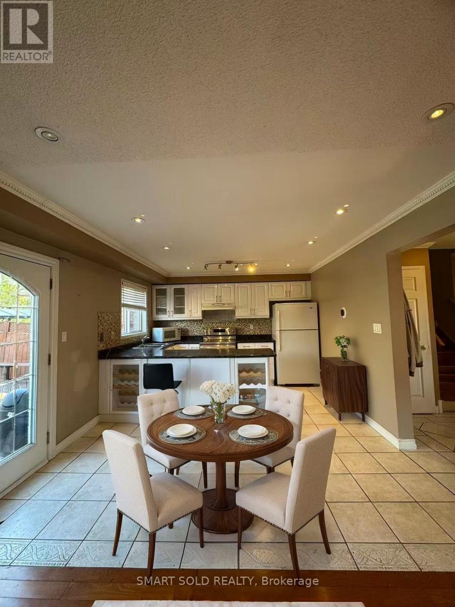 7267 Aldercrest Drive, Mississauga, Ontario  L5N 7N8 - Photo 10 - W13564640