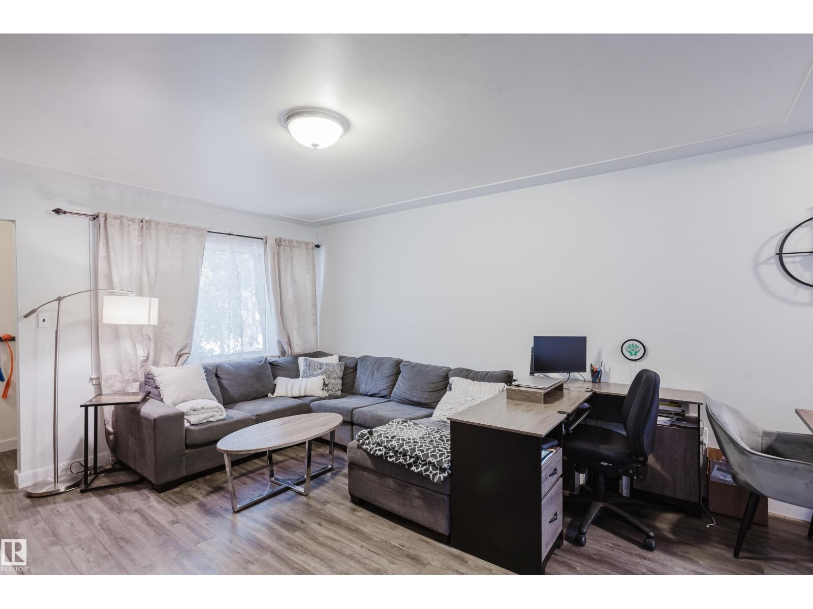 10623 76 Av NW, Edmonton, Alberta  T6E 1L6 - Photo 4 - E4498818