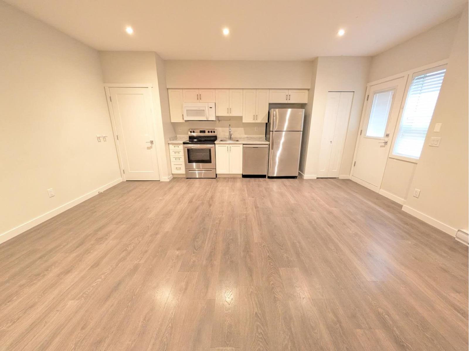BSMT 165XX 103A AVE, Surrey