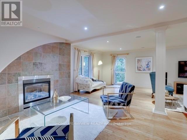 45 Aldershot Crescent, Toronto, Ontario M2P 1L7 - Photo 4 - C13564670