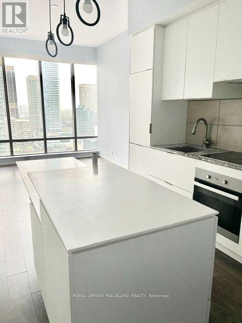2409 - 5 St Joseph Street, Toronto, Ontario  M4Y 0B6 - Photo 11 - C13564682