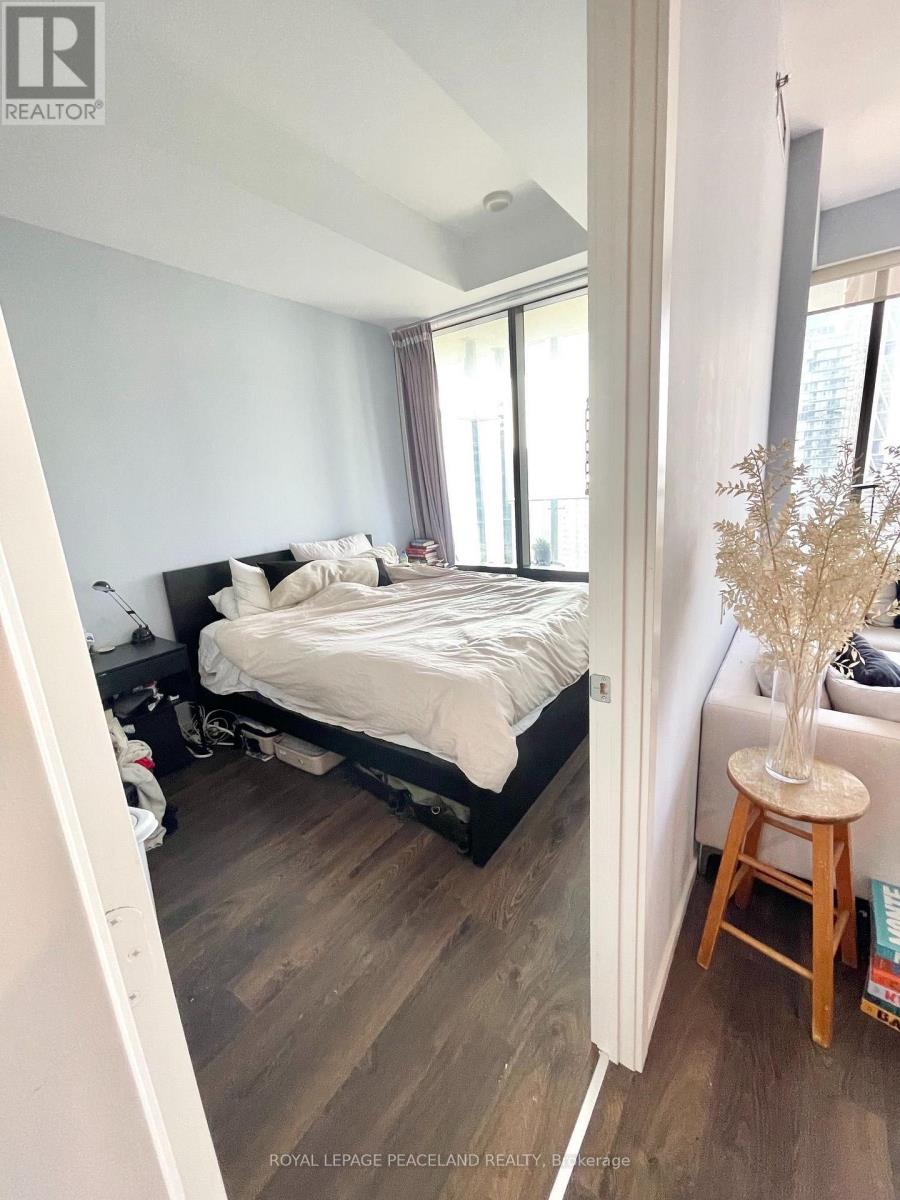 2409 - 5 St Joseph Street, Toronto, Ontario  M4Y 0B6 - Photo 6 - C13564682