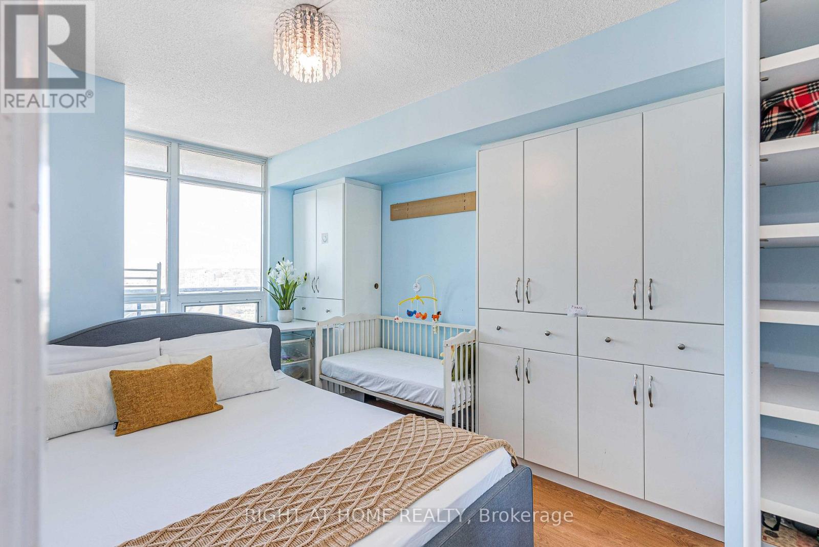 1807 - 231 Fort York Boulevard, Toronto, Ontario  M5V 1B2 - Photo 2 - C13564710