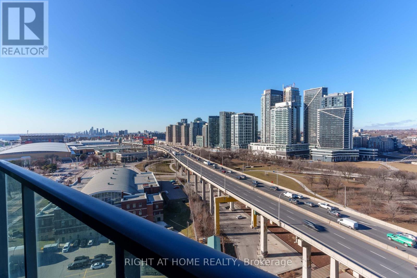 1807 - 231 Fort York Boulevard, Toronto, Ontario  M5V 1B2 - Photo 28 - C13564710