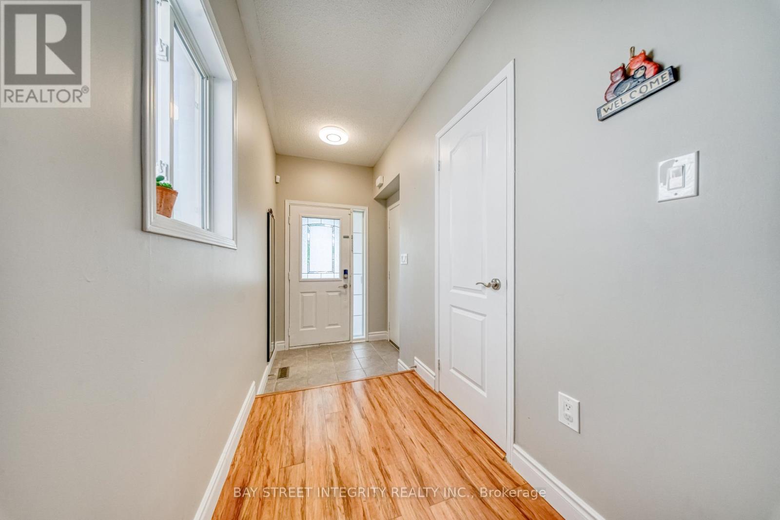 129 Fadine Road, Newmarket, Ontario L3X 2P2 - Photo 3 - N13564672