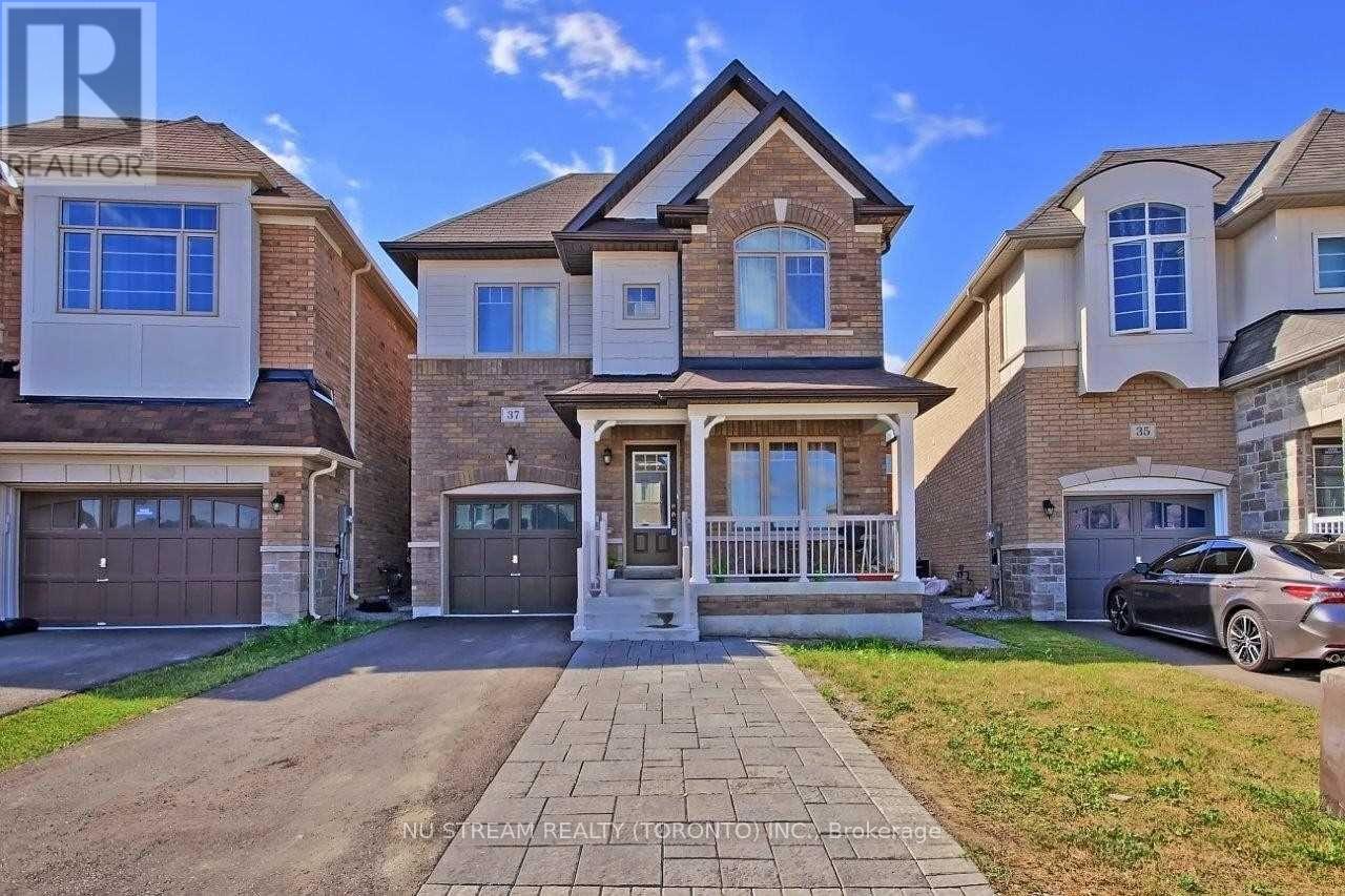 37 KAVANAGH AVENUE, East Gwillimbury (Sharon)