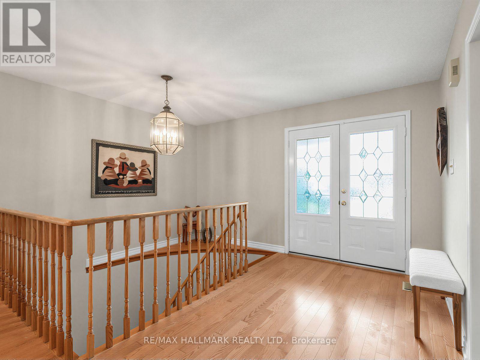 185 Aurora Heights Drive, Aurora, Ontario  L4G 2X1 - Photo 5 - N13564678