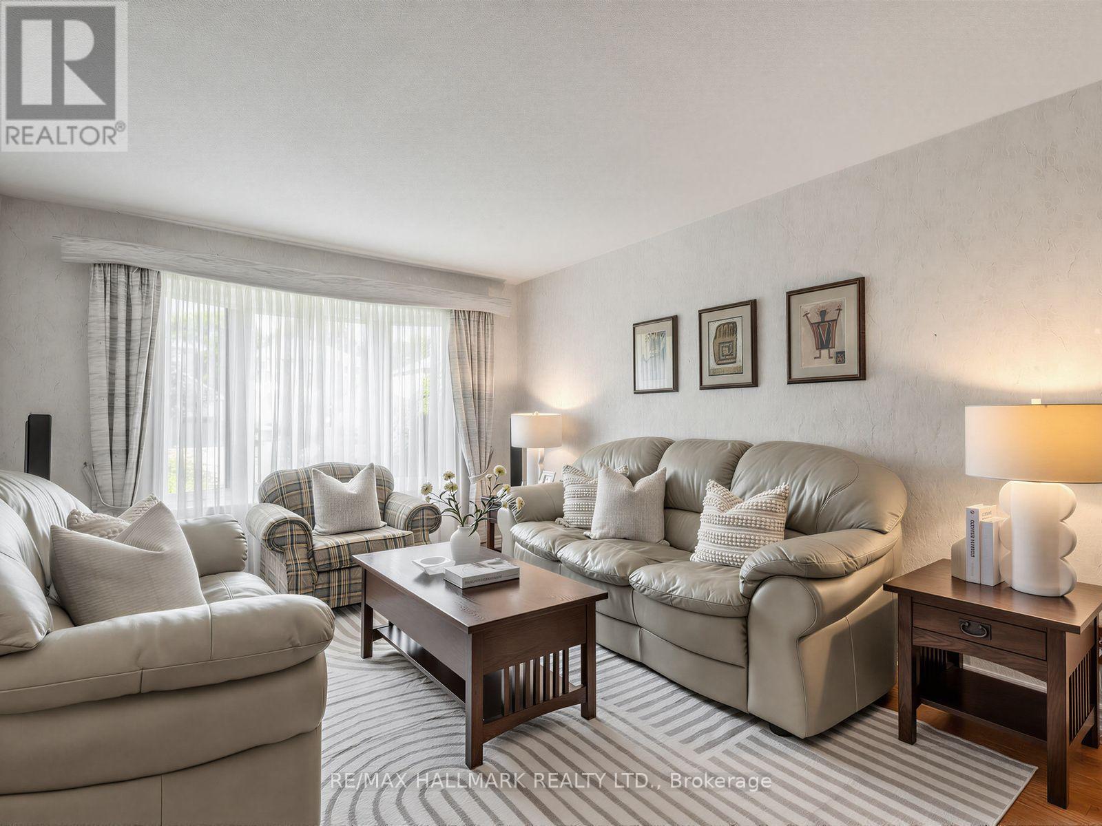 185 Aurora Heights Drive, Aurora, Ontario  L4G 2X1 - Photo 6 - N13564678