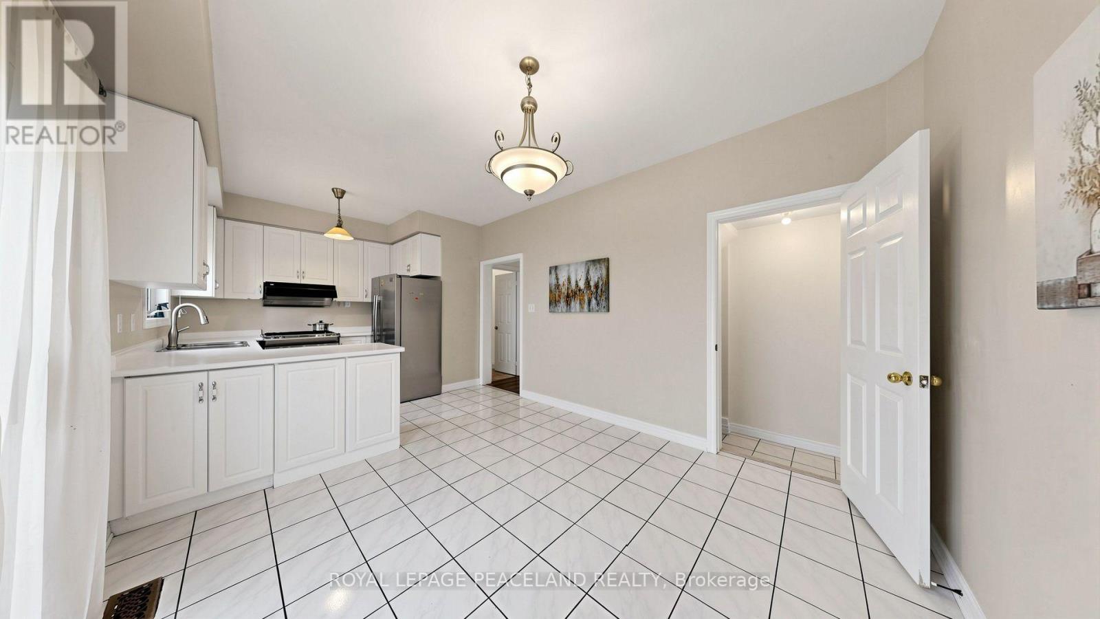 246 Farmstead Road, Richmond Hill, Ontario L4S 2J8 - Photo 12 - N13564700